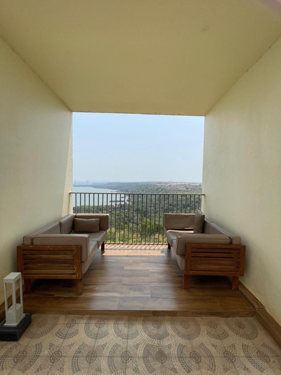 Good Stay 2Bhk Pool Apartment 10 Mins From Dabolim Airport Goa 102 Consua Eksteriør bilde